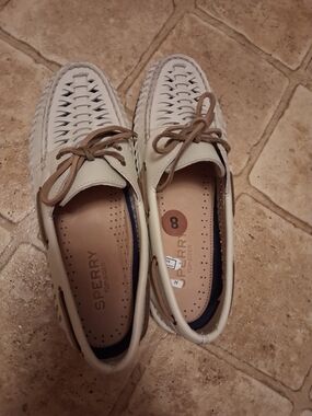 Sperry Cream Woven Leather Flats with Tan Laces
